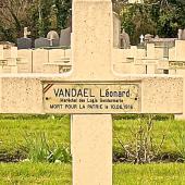 Grave of Leonard Michiel VANDAEL