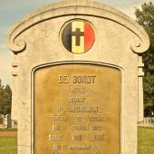 Grave of Petrus DE BONDT