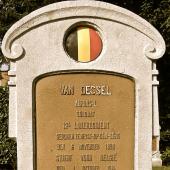Grave of Leonardus Alphonsus VAN DESSEL