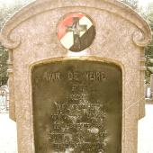 Grave of Emiel VAN DE VEIRE