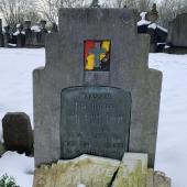 Grave of Yves Raymond Urbain MAASSEN