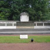 Grave of Edmond Pierre LOVINFOSSE