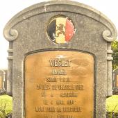 Grave of Raphaël VIESLET