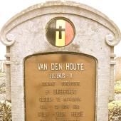 Grave of Julianus Victor VAN DEN HOUTE