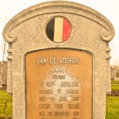 Grave of Almer Isodoor VAN DE VOORDE
