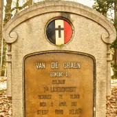 Grave of Domuun Edmond VAN DE CRAEN 