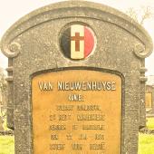 Grave of Camiel Cyriel VANNIEUWENHUYSE