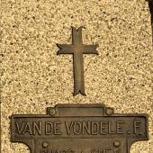 Graf van Frans VAN DE VONDELE