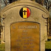 Grave of Jules DE VLEESCHOUWER