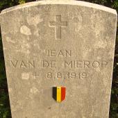 Grave of Yvan VAN DE MIEROP