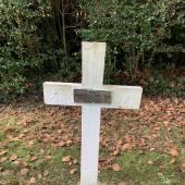 Grave of Paul Emile Victor Adonis HENRY de la LINDI