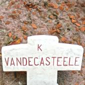Grave of Karel Lodewijk VAN DE CASTEELE