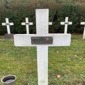 Grave of Andre VAN OVERSCHELDE